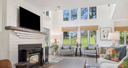 Beautiful Golf Course Views, 3BR - Coach Road 13B