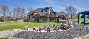 Expansive Retreat on 5 Acres in Shakopee!