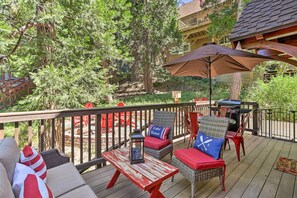 House (3 Bedrooms) | Interior - Steps to Lake: Cabin w/ Deck in Lake Arrowhead (Cedar Glen)