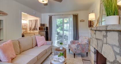 Cozy Mountain Home Cottage: Walk to Marina!