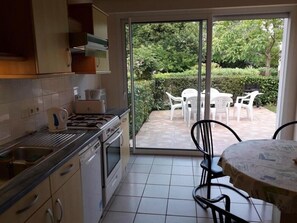 Kühlschrank, Mikrowelle, Geschirrspüler