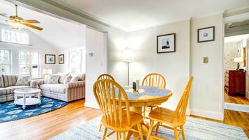 Nhà (2 Bedrooms) | Nội thất