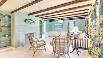 Cottage (2 Bedrooms) | Interior