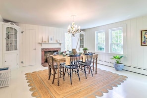 Cottage (2 Bedrooms) | Interior