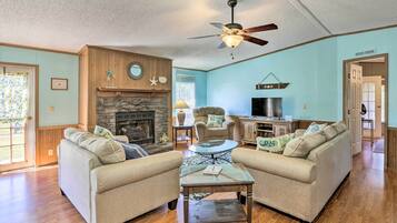 House (3 Bedrooms) | Front of property