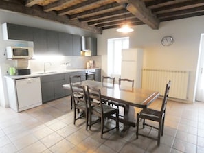 Microwave, dishwasher, highchair