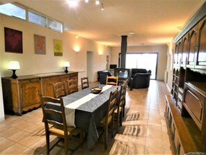 Dining - Le Tuc - Orist - Gîte (ORIST)