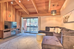 Apartment (2 Bedrooms) | Interior - Contemporary Mountain Retreat - Walk to Slopes! (Mammoth Lakes)