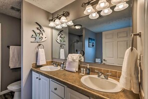 House (3 Bedrooms) | Bathroom