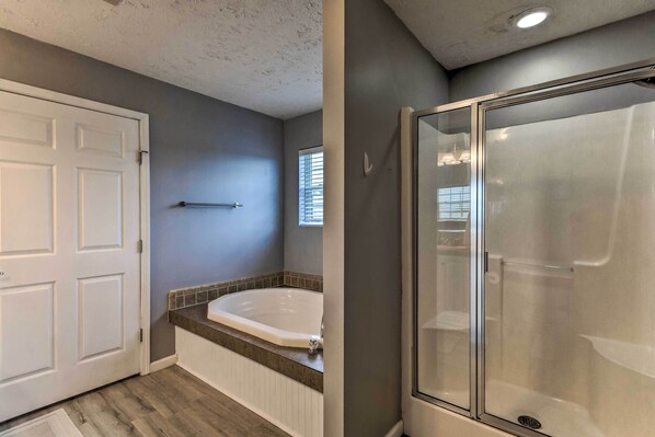House (3 Bedrooms) | Bathroom