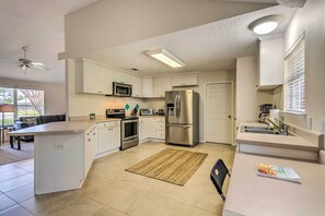 House (3 Bedrooms) | Interior - Sunshine State Escape: 3 Mi to Navarre Beach! (Navarre)