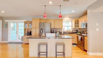 獨棟房屋 (3 Bedrooms) | 私人廚房 | 微波爐、烤箱、爐台、洗碗機