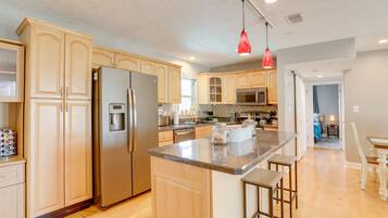 獨棟房屋 (3 Bedrooms) | 私人廚房 | 微波爐、烤箱、爐台、洗碗機