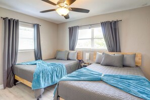 House (3 Bedrooms) | Interior - Colorful Coastal Home w/ Pool, 6 Mi to Beach! (St. Petersburg)