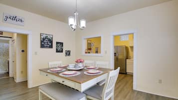 Casa (2 Bedrooms) | Interior