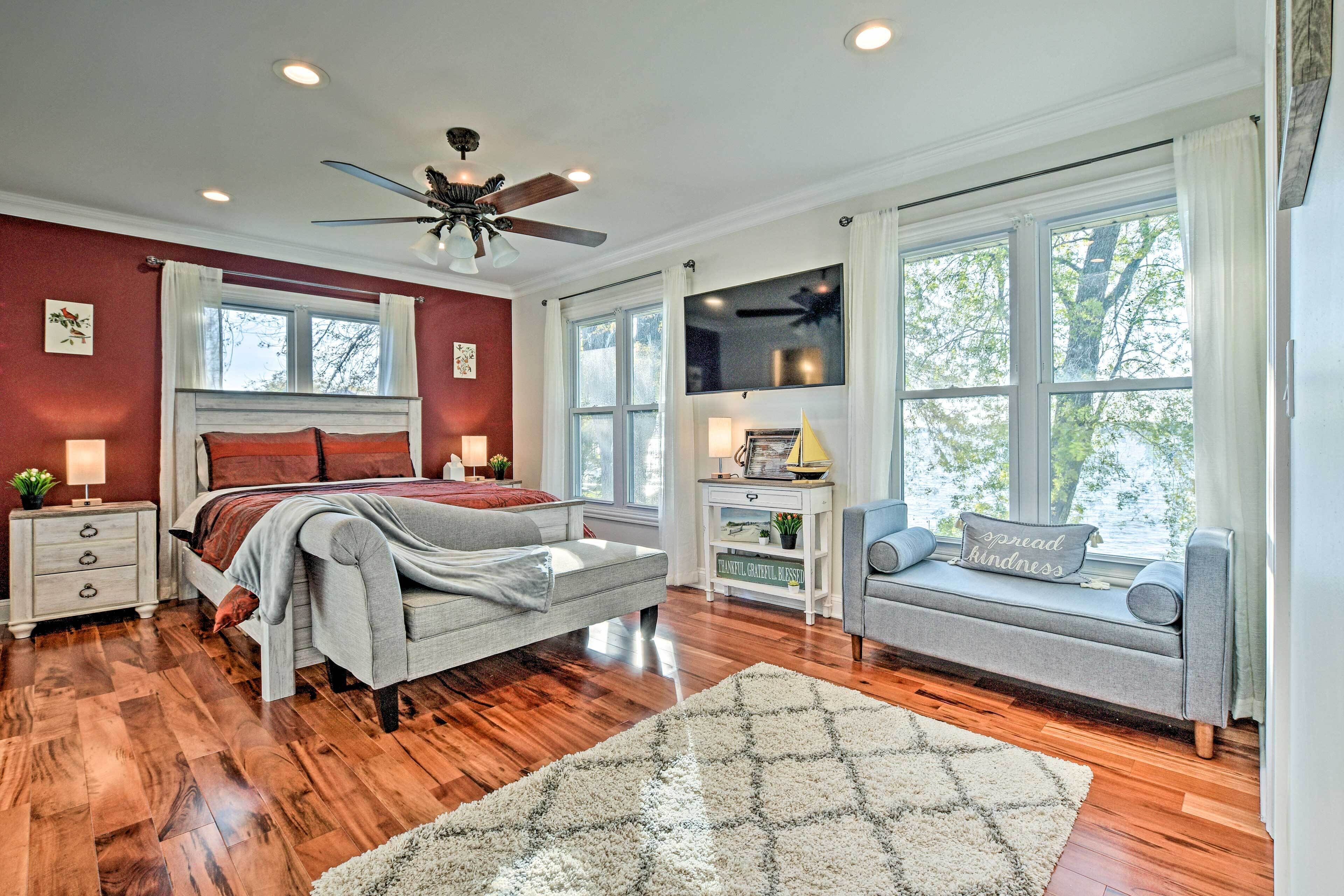 House (5 Bedrooms) | Interior