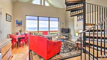 Cottage (2 Bedrooms) | Front of property