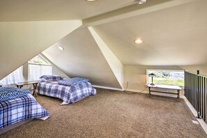 Cottage (2 Bedrooms) | Interior - Oceanfront Cottage W/deck & Secluded Beach Access! (Yachats)