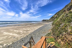 Cottage (2 Bedrooms) | Interior - Oceanfront Cottage W/deck & Secluded Beach Access! (Yachats)
