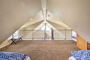 Cottage (2 Bedrooms) | Interior - Oceanfront Cottage W/deck & Secluded Beach Access! (Yachats)