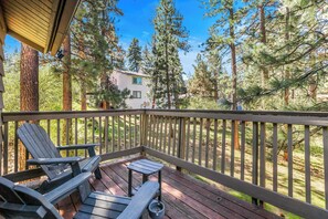 House (2 Bedrooms) | Interior - 1 Mi to Slopes: Big Bear Ski Haven w/ Hot Tub (Big Bear Lake)