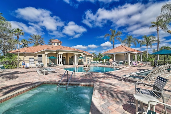 Interior - Spacious Kissimmee Family Home w/ Game Room & Pool (Kissimmee)