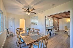Interior - Relaxing Lake Arrowhead Home ~ 1 Mi to Lake! (Lake Arrowhead)