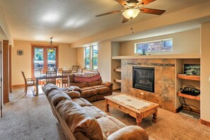 Interior - Chic Pagosa Springs Condo w/ Porch - Walk to Shops (Pagosa Springs)