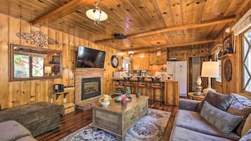 House (2 Bedrooms) | Interior