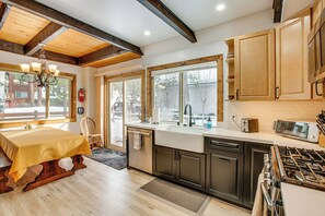 House (3 Bedrooms) | Interior - Discount Available! Lake Tahoe Gem w/ Pool Table (South Lake Tahoe)
