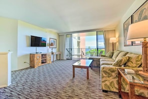 Apartment (1 Bedroom) | Interior - Cute Beachfront Condo w/ Lanai & Resort Pools (Kaanapali)