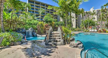 Cute Beachfront Condo w/ Lanai & Resort Pools