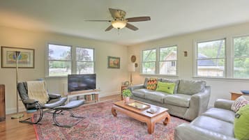 House (5 Bedrooms) | Interior