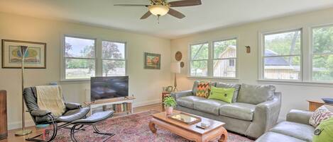 House (5 Bedrooms) | Interior