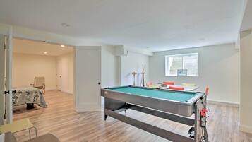 House (5 Bedrooms) | Interior