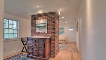 Cottage (2 Bedrooms) | Interior