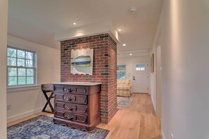 Cottage (2 Bedrooms) | Interior