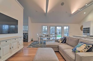 Cottage (2 Bedrooms) | Interior