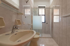 Apartment | Badezimmer