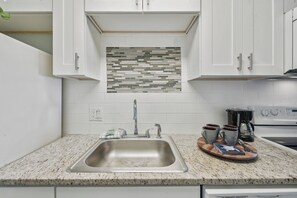 Interior - Beachfront Bliss! Condo in North Myrtle Beach (North Myrtle Beach)