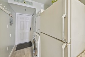 Interior - North Myrtle Beach Condo With Balcony & Views! (North Myrtle Beach)