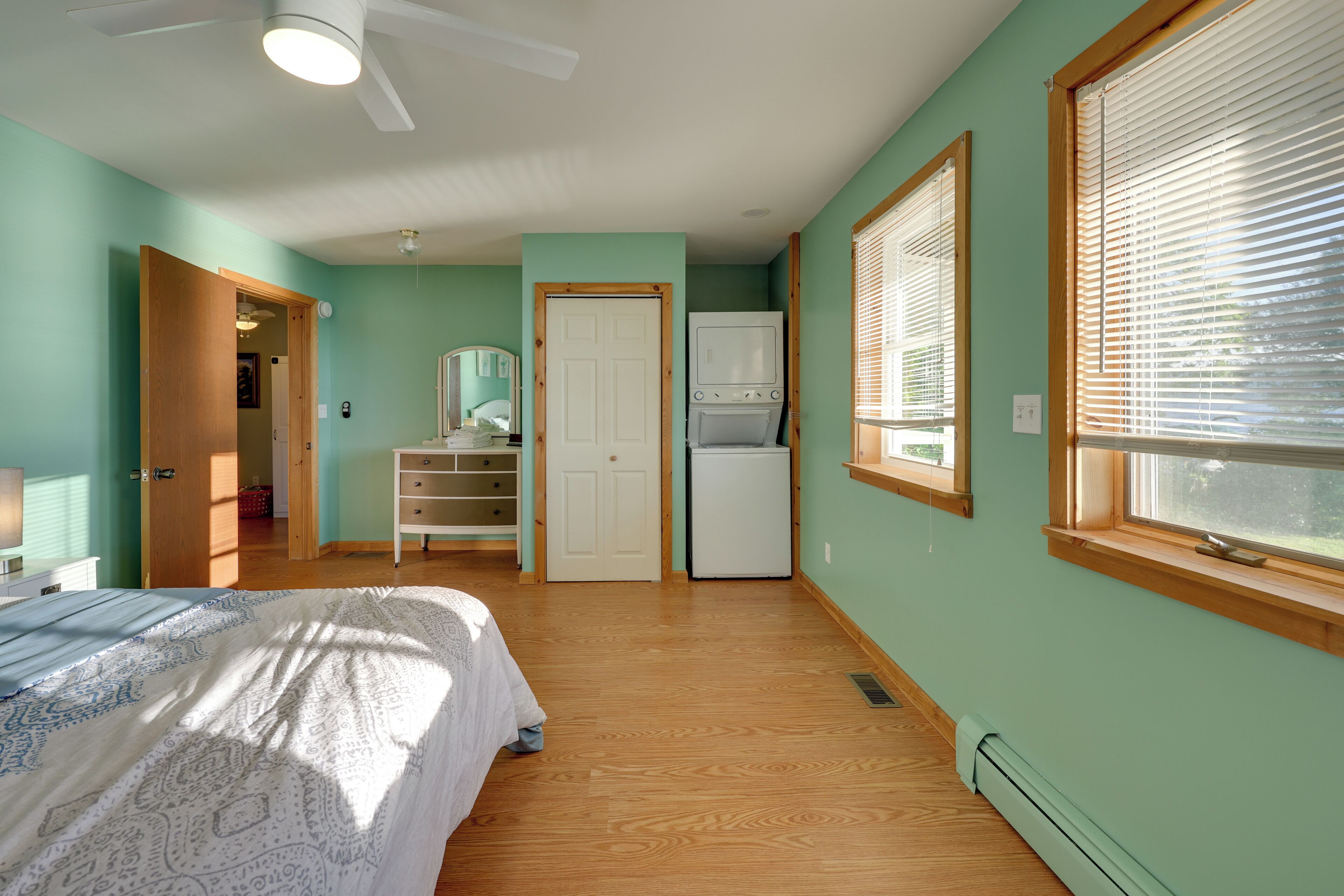 House (5 Bedrooms) | Interior