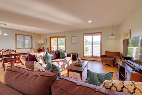 Honeoye Lake House w/ Community Amenities!