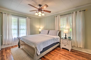 Cottage (2 Bedrooms) | Interior - 1/2 Mi to Hot Springs Nat'l Park: Cottage w/ Patio (Hot Springs)