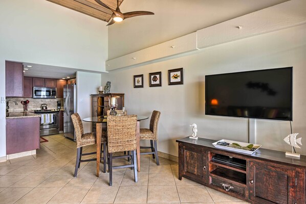 Apartment (2 Bedrooms) | Interior - Beachfront Lahaina Condo w/ AC: Featured on Hgtv! (Napili-Honokowai)