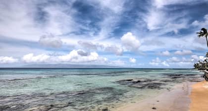 Beachfront Lahaina Condo w/ AC: Featured on Hgtv!