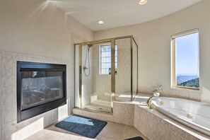 Shower - Spacious Evergreen Home w/ Picturesque Views (Evergreen)