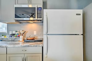 Apartment (0 Bedroom) | Interior - North Las Vegas Studio w/ Fire Pit: 10 Mi to Strip (North Las Vegas)