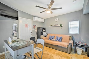 Apartemen (0 Bedroom) | Bagian depan properti