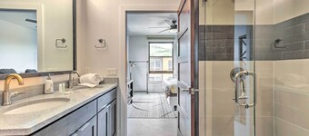 3 Mi to Dillon Reservoir: Condo w/ Balcony!